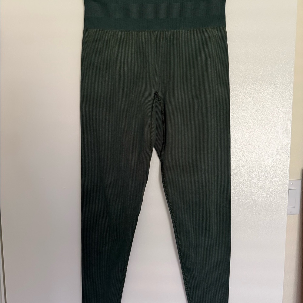 Outdoor Voices Seamless Rib 7/8 Leggings